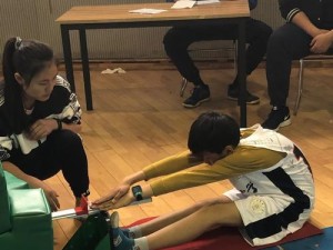 篮球防守滑步训练的技巧与方法（提高篮球防守水平的关键在于滑步训练）