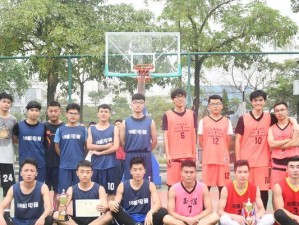 华侨大学篮球队防守战术解析（华侨大学篮球队成功的关键——防守战术探讨）