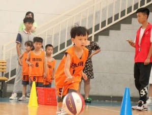 4岁少儿篮球防守训练方法（从基础技巧到战术应用，打造未来篮球之星！）