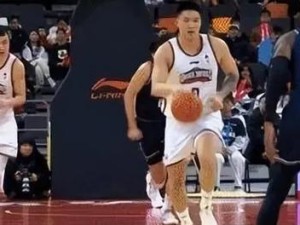 如何有效防守篮球里面对面强突（技巧、战术和体力的完美结合）