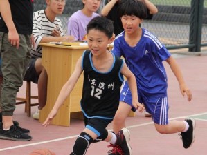 小篮球防守综合脚步训练（提高篮球运动员的防守能力，关键是综合脚步的训练）