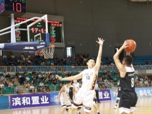 篮球防守反击的重要性（利用反击战术提升比赛竞争力）