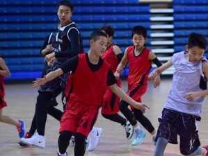 高效训练5人防守篮球的关键要素（打造无懈可击的篮球防守阵容）