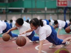 幼儿篮球防守滑步教学——提高孩子的防守技巧（通过滑步让幼儿掌握有效的防守动作，提升篮球技术水平）