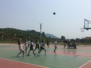 篮球3v3区域防守战术的技巧和要点（提高篮球战术实力，打好区域防守）