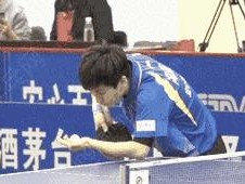 乒乓球发球技巧的要领（掌握乒乓球发球的关键技巧，成为发球达人！）
