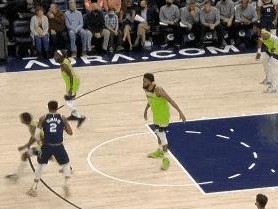 篮球3v3防守技巧（解密高效防守策略，让你轻松应对对手的威胁）
